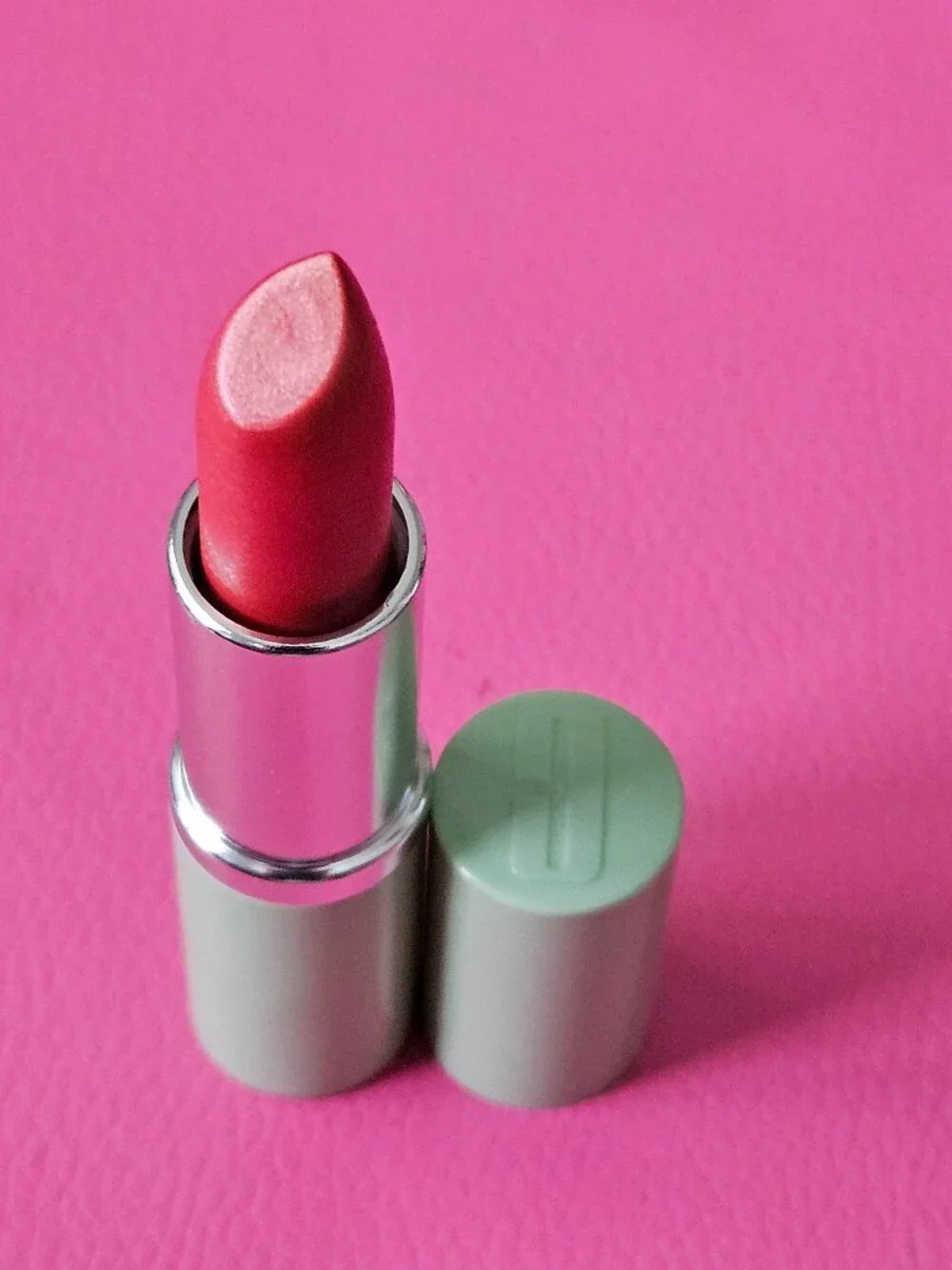 Clinique Dramatically Different Lipstick Sugared Grapefruit – New